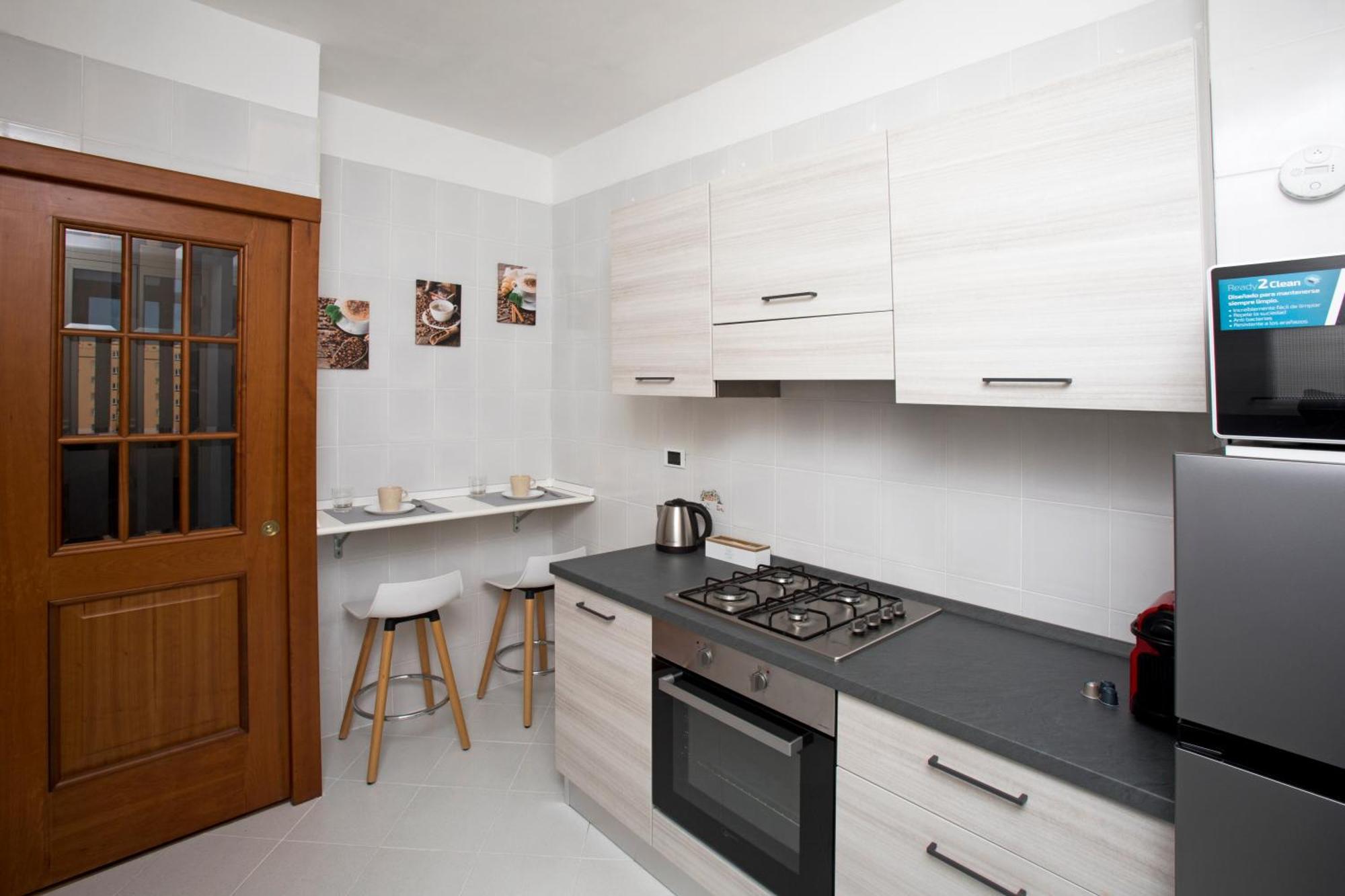 Appartamento Moderno Metro B San Paolo Рим Екстериор снимка